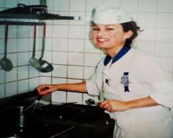 She got the opportunity to work as a professional chef at various restaurants in Los Angeles, as soon as she completed her studies. She worked at know